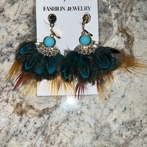 Goldtone Feather with Aqua needs and Faux Diamonds, NWT